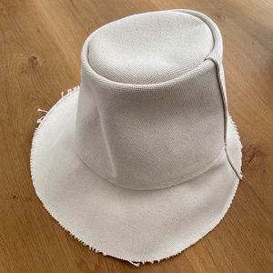 The Hatters Magic Hat L